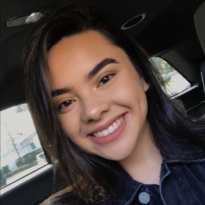 Meet your Posher, Daphne